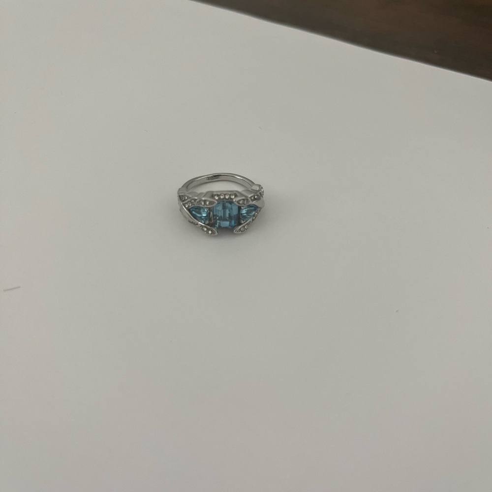 Elegant Blue Silvery Ring with Rectangular Stone